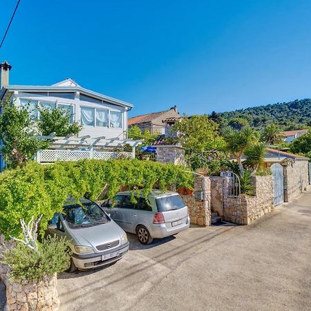 Apartment Neno - Terrace & Parking Veli Losinj Bagian luar foto