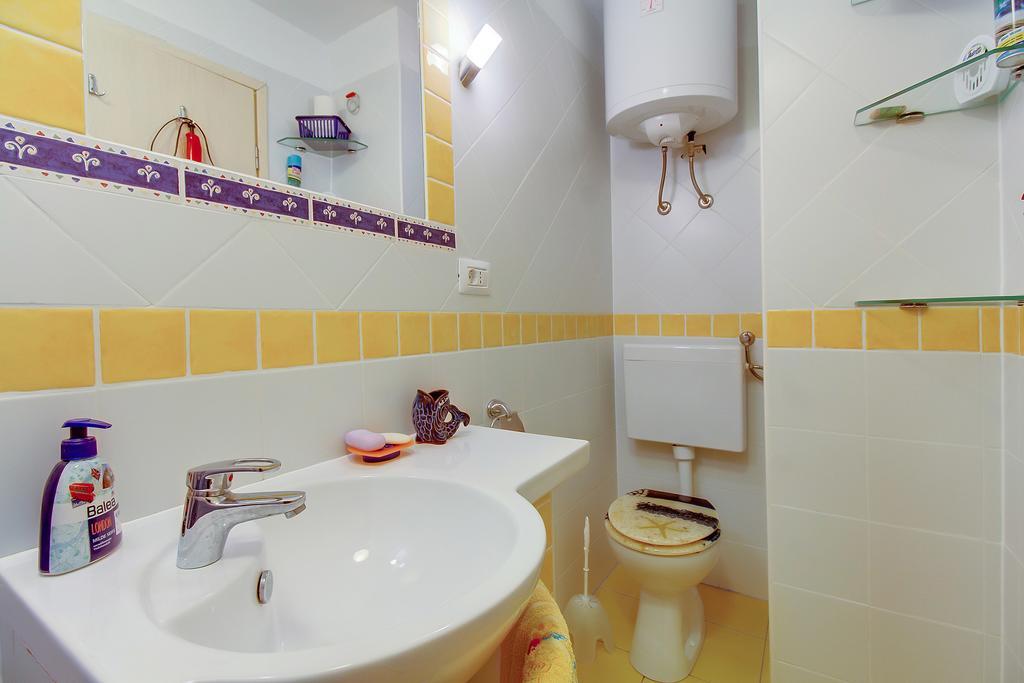 Apartment Neno - Terrace & Parking Veli Losinj Bagian luar foto