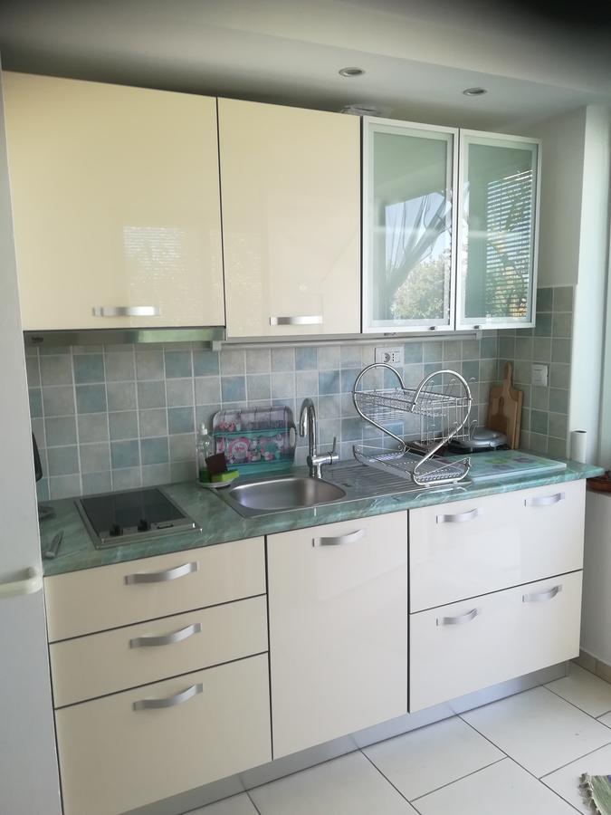 Apartment Neno - Terrace & Parking Veli Losinj Bagian luar foto