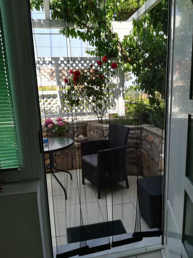 Apartment Neno - Terrace & Parking Veli Losinj Bagian luar foto